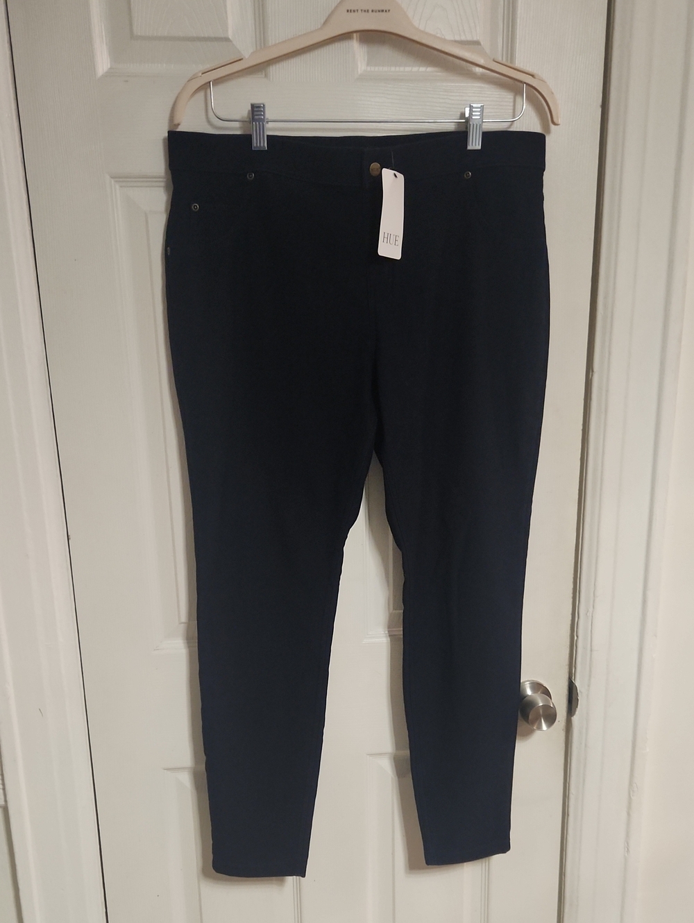 HUE Dark Navy Skinny Pull-On Pants